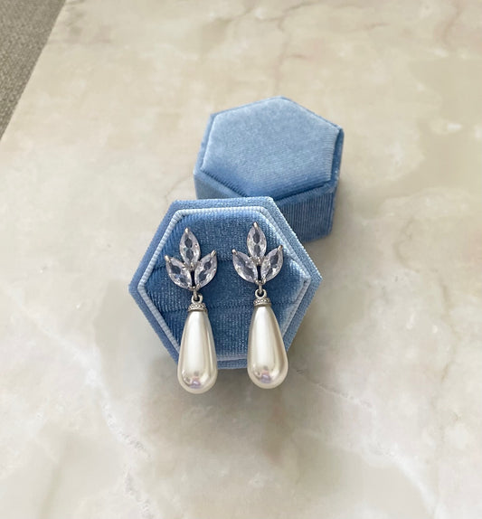 Earrings Romantic touch