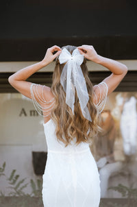 Nadia bow