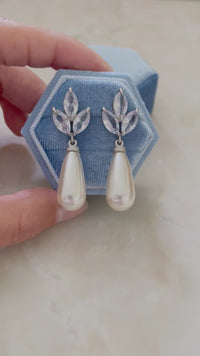 Earrings Romantic touch
